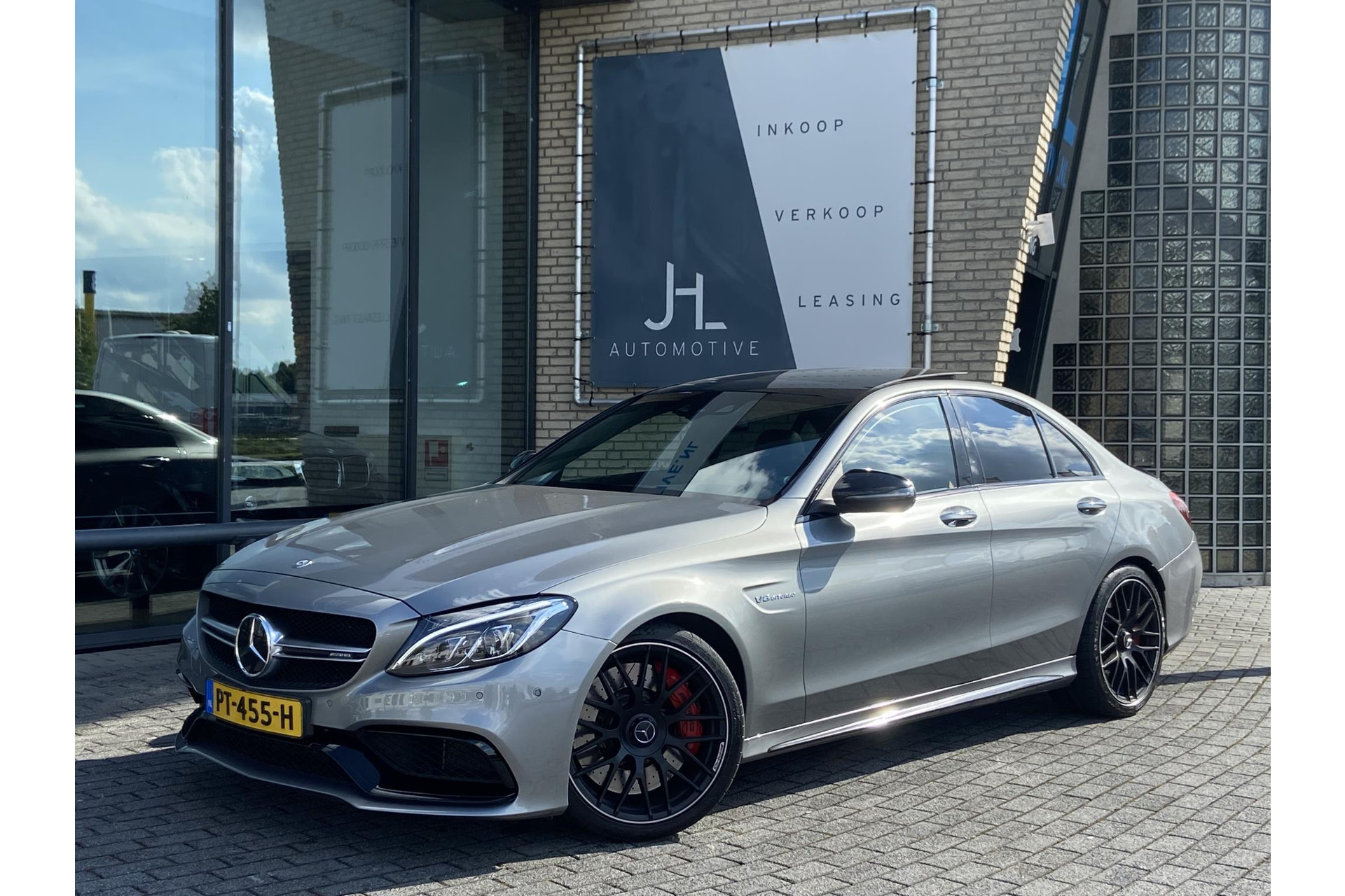 Mercedes-Benz C-Klasse C63S C63 63 S AMG*HUD*IWC*PANO*LED*CARBON*DISTR+